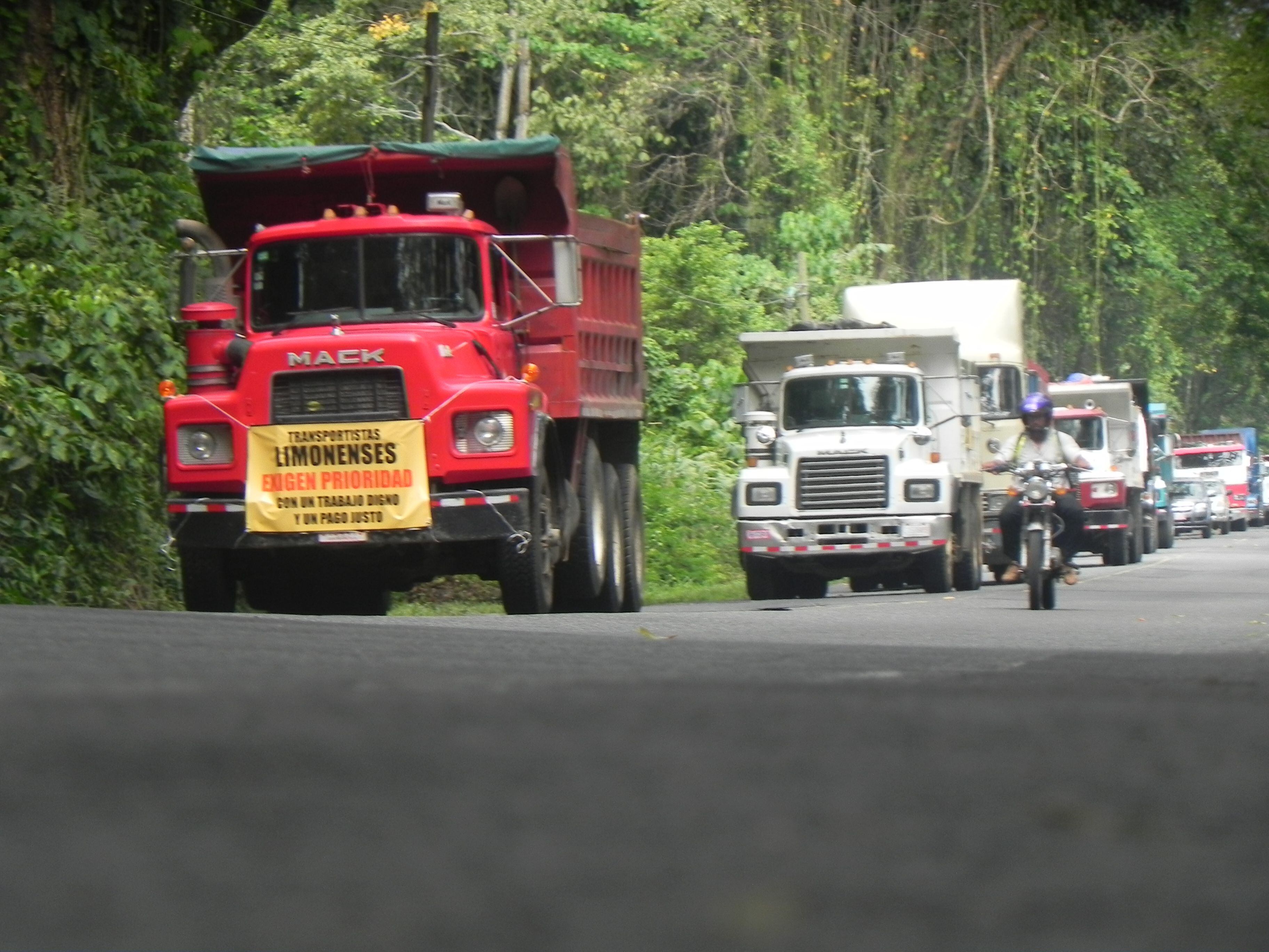 Información de tráfico en tiempo real para llegar a Transportes Rodo Junior,  Av. Alcoa, 6700, Poços de Caldas - Waze